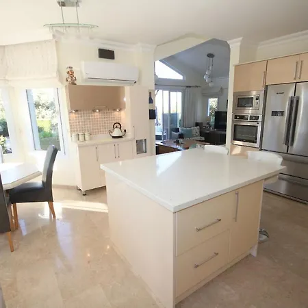 21 Luxury With Heated Pool Villa