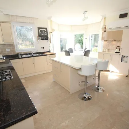 Villa 21 Luxury With Heated Pool
